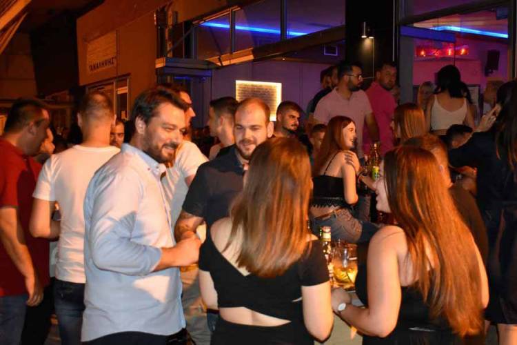 sigkentrosi filon mpartzoka meliki 8