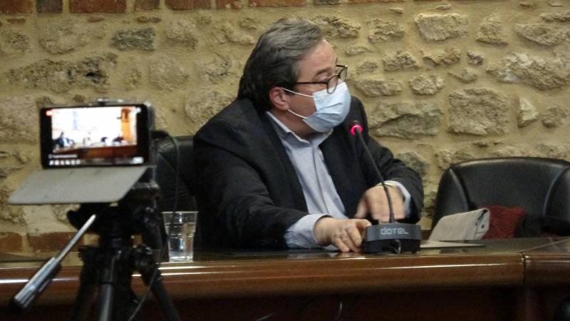 markoulis02305
