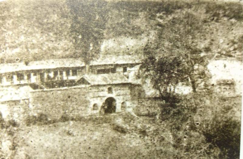 moni pan dovra
